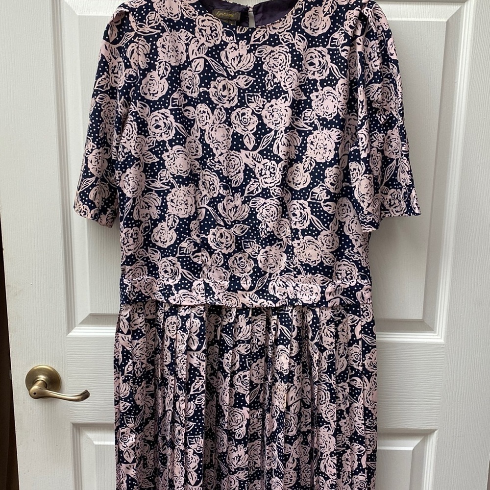 Y womens Epitome short sleeve lined in bust dress size 16